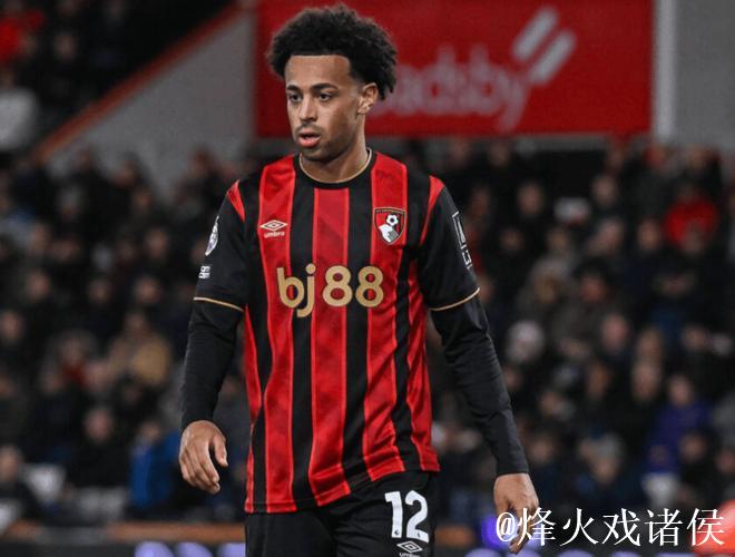 曼联或锁定泰勒-亚当斯作为六号位理想人选